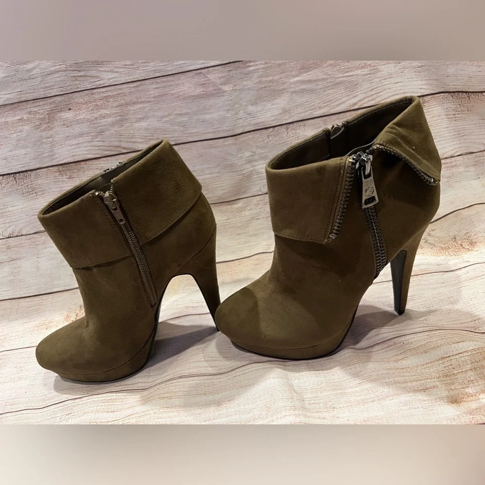 GBG Los Angeles Womens Docker Faux Suede Ankle Boots Green 8.5